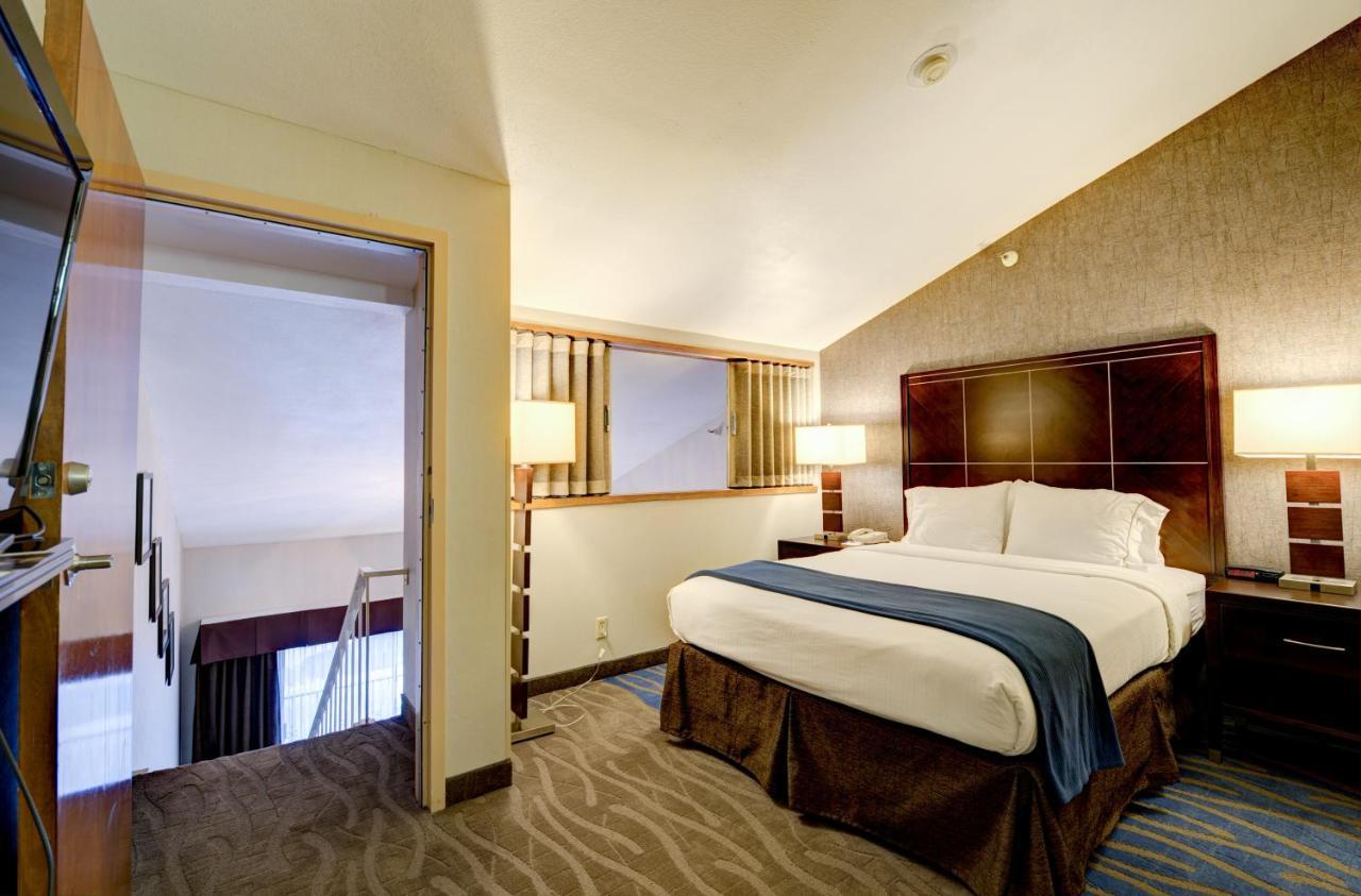 Holiday Inn Express San Diego - Rancho Bernardo, An Ihg Hotel Екстер'єр фото